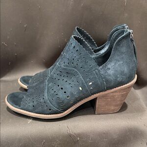 Sofft Women's Peep-Toe Western Style Leather Mules in Black, Size 11 Like New!